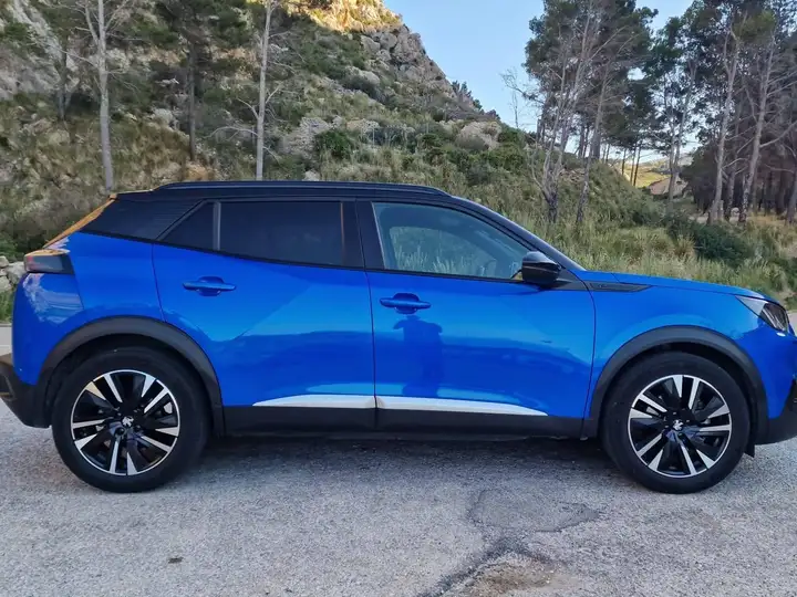 Peugeot 2008 GT Pack Eléctrico 2020, foto 11