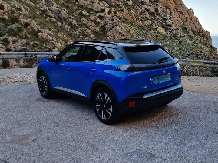 Peugeot 2008 GT Pack Eléctrico 2020, foto 5