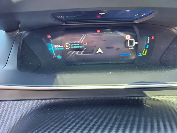 Peugeot 2008 GT Pack Eléctrico 2020, foto 25
