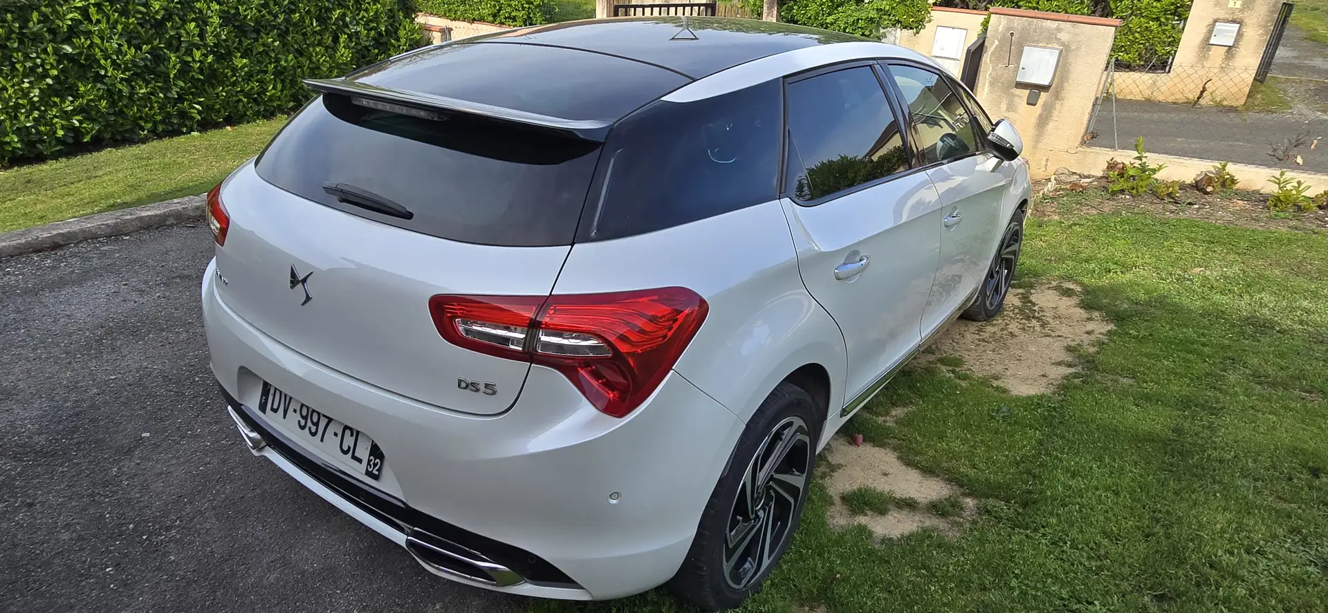 DS Automobiles DS 5 DS5 BlueHDi 180 S Blanc - 2