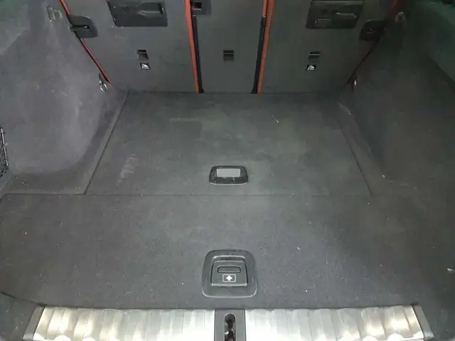 BMW 3 Series view 11