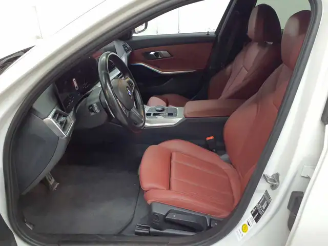 BMW 3 Series view 3