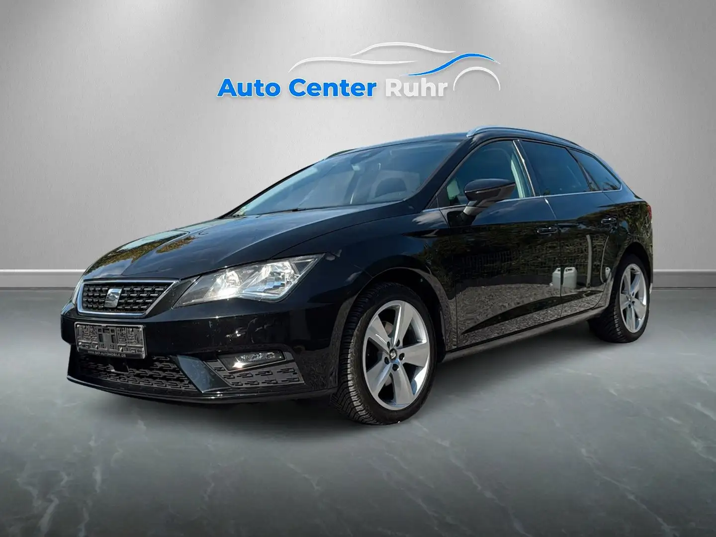 SEAT Leon ST Xcellence *Automatik*AHK*Navi*Touch* Schwarz - 1