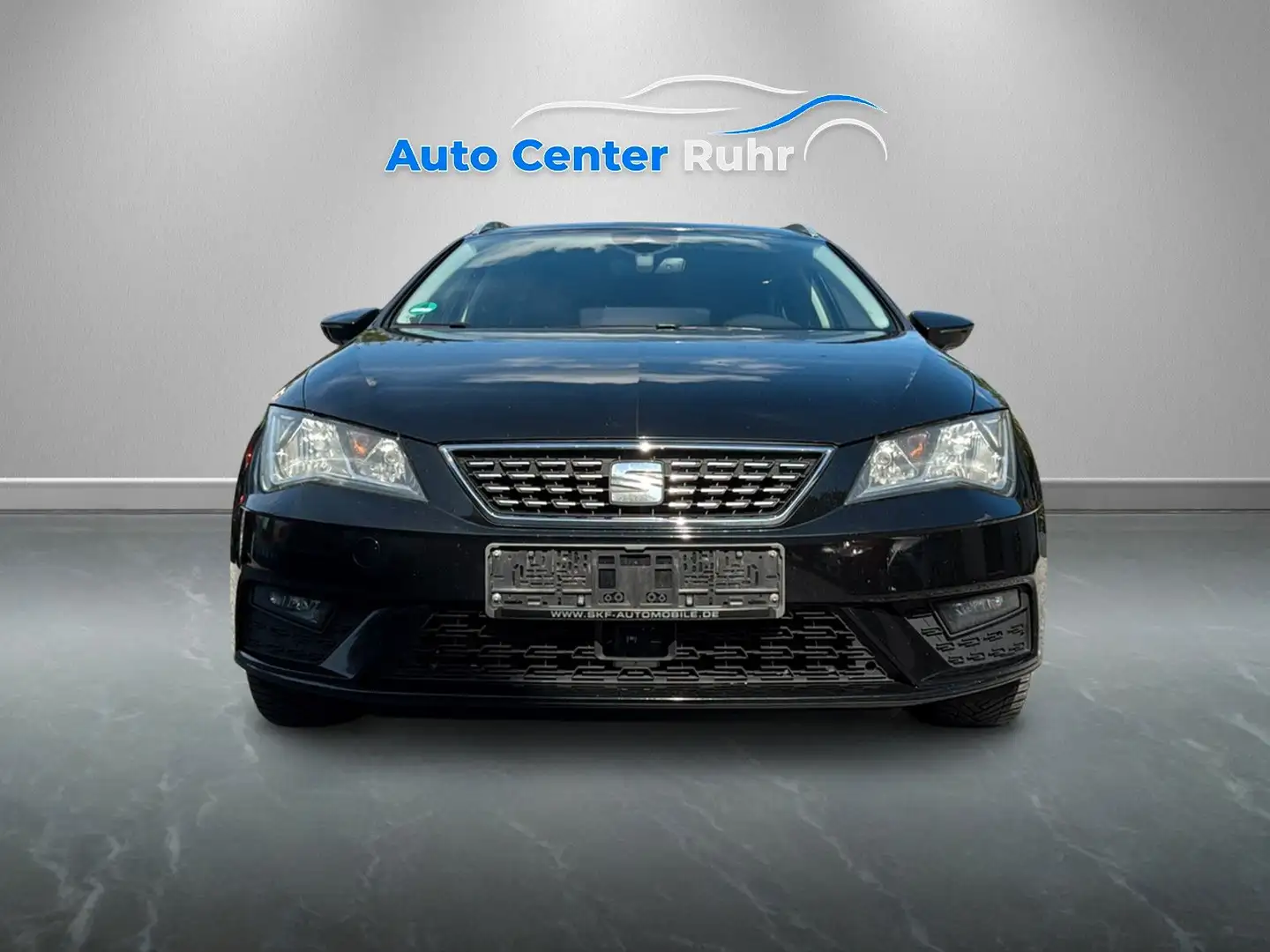 SEAT Leon ST Xcellence *Automatik*AHK*Navi*Touch* Schwarz - 2