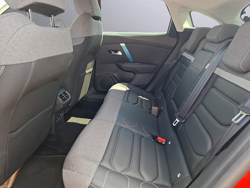 Citroen C4 e-C4 136 50kWh Shine — photo 10