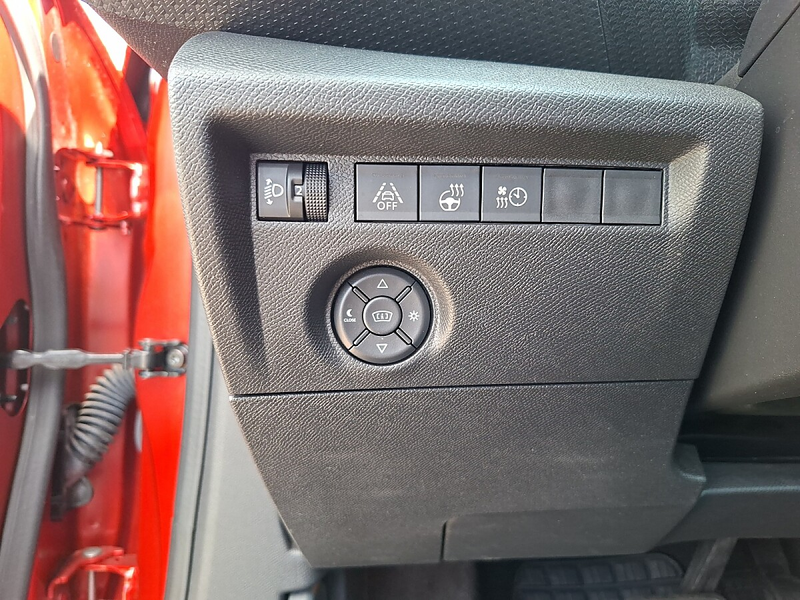 Citroen C4 e-C4 136 50kWh Shine — photo 15