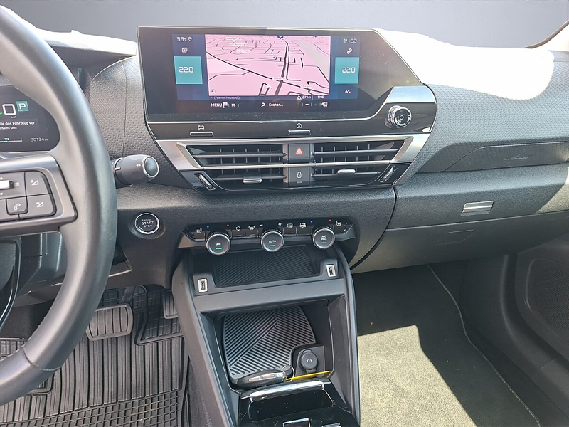 Citroen C4 e-C4 136 50kWh Shine — photo 12