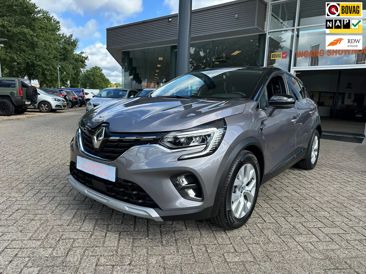 Renault Captur 1.6 E-Tech Plug-in Hybrid 160 Intens, Automaat, Tr Gris - 1