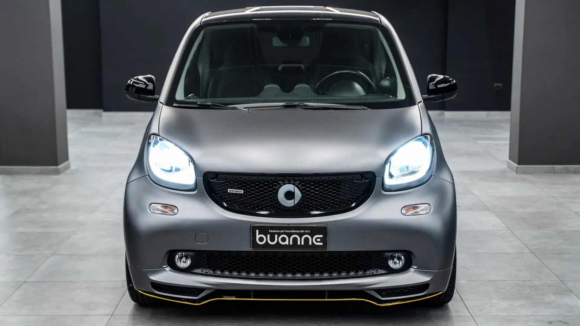 smart brabus FORTWO 0.9 T 109CV PELLICOLA JBL NAVI PELLE LED Gris - 2