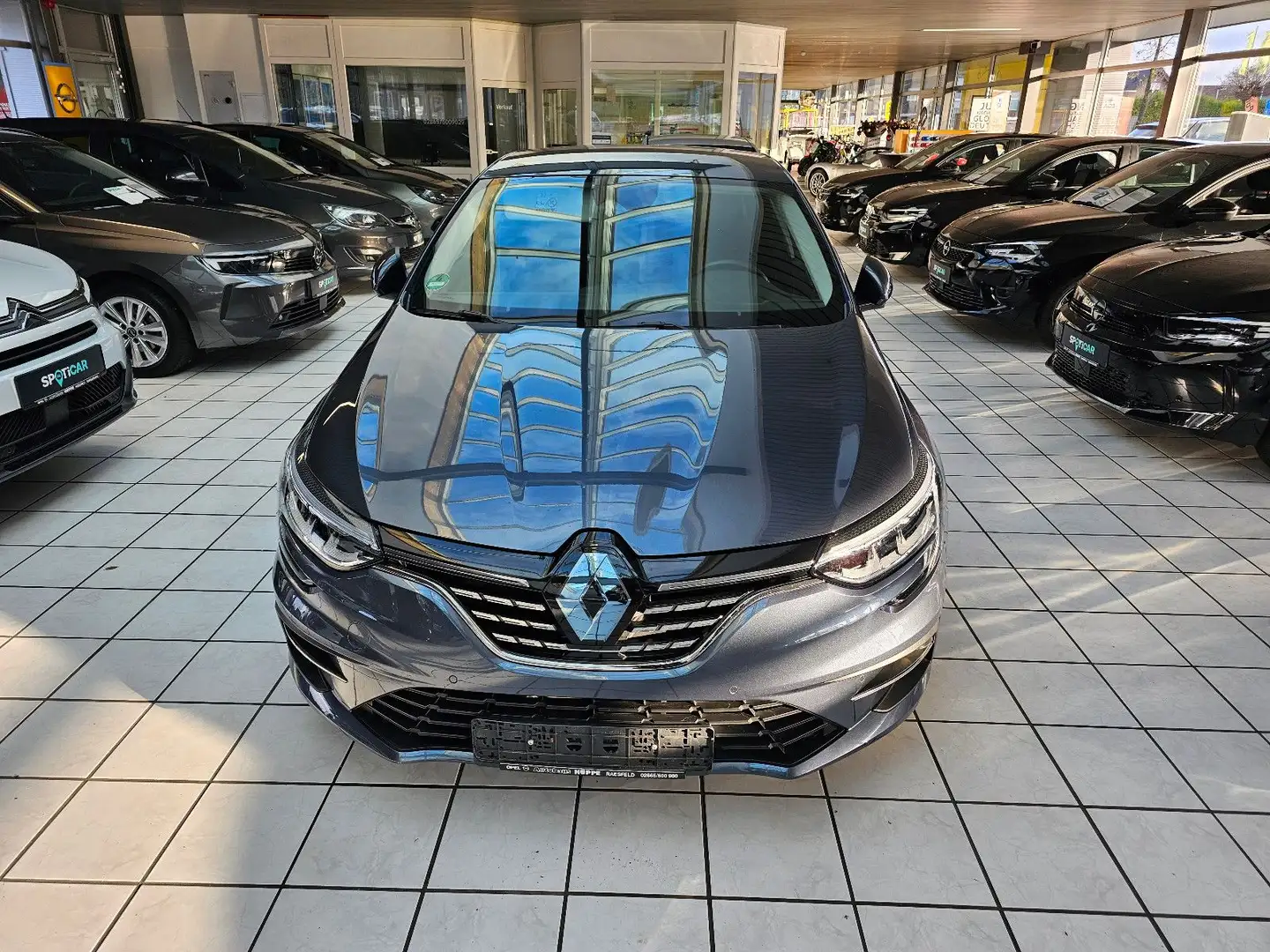 Renault Megane IV Lim. 5-trg. Techno Automatik 103 KW Grijs - 2