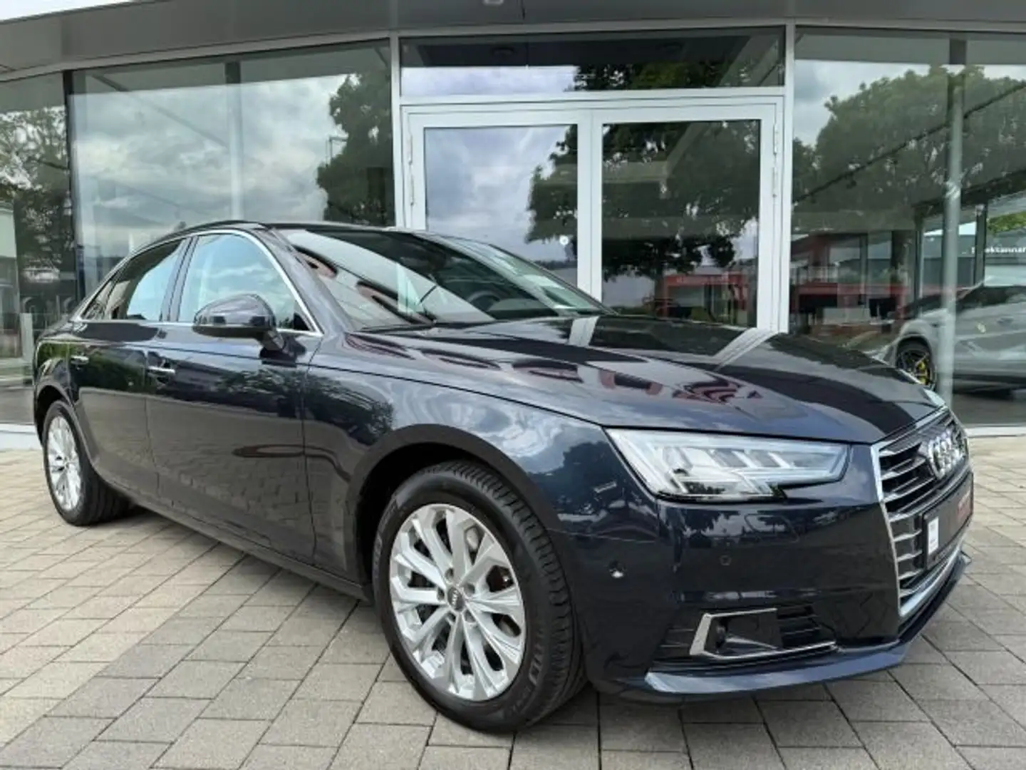 Audi A4 Lim. 2.0 TFSI ultra S tronic Matrix LED ACC V Blau - 2