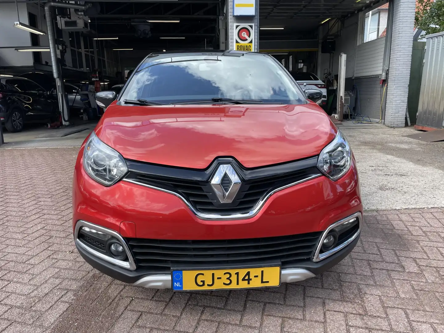 Renault Captur 0.9 TCe Helly Hansen Rojo - 2