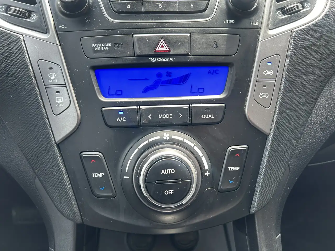 Hyundai SANTA FE снимка Hyundai SANTA FE