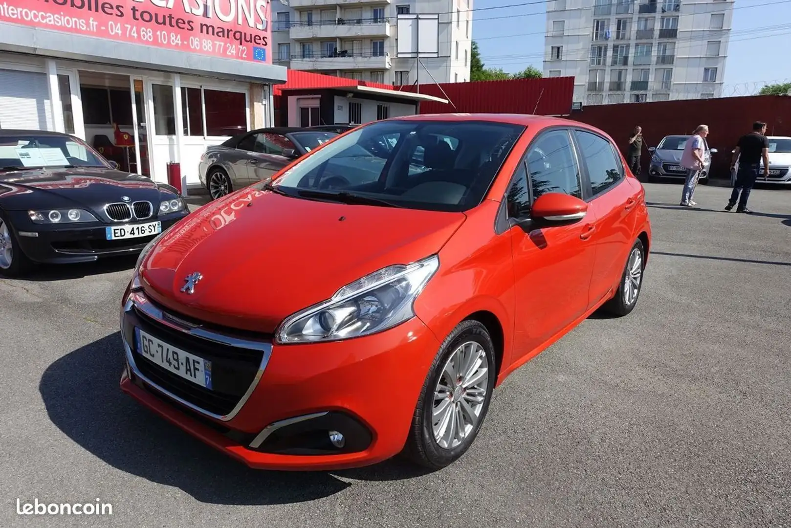 Peugeot 208 1.6 BLUEHDI 75CH ACTIVE 5P Złoty - 2