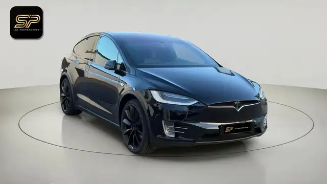 Tesla Model X Standard