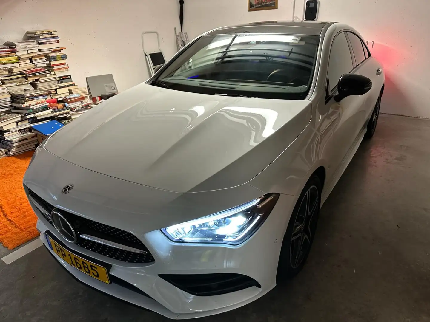 Mercedes-Benz CLA 180 d AMG Line Blanc - 1