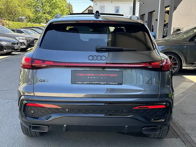 Audi Q5 TFSI e-Hybrid 220kW PHEV quattro S-tronic Ansicht 10