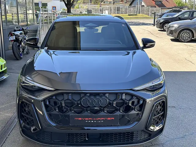 Audi Q5 TFSI e-Hybrid 220kW PHEV quattro S-tronic Ansicht 3