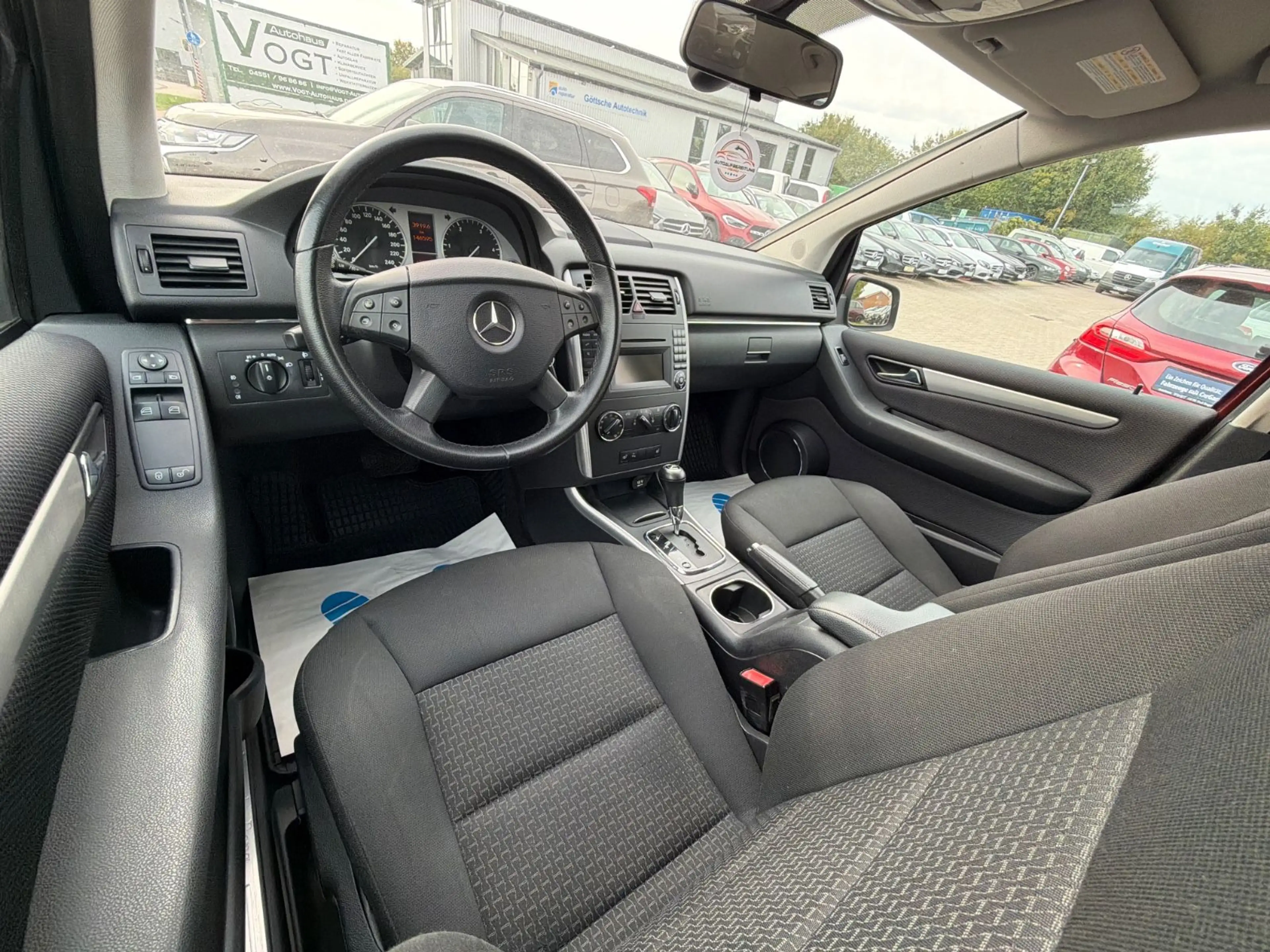 Mercedes-Benz B 200 AHK/TEMP/SHZ — photo 9