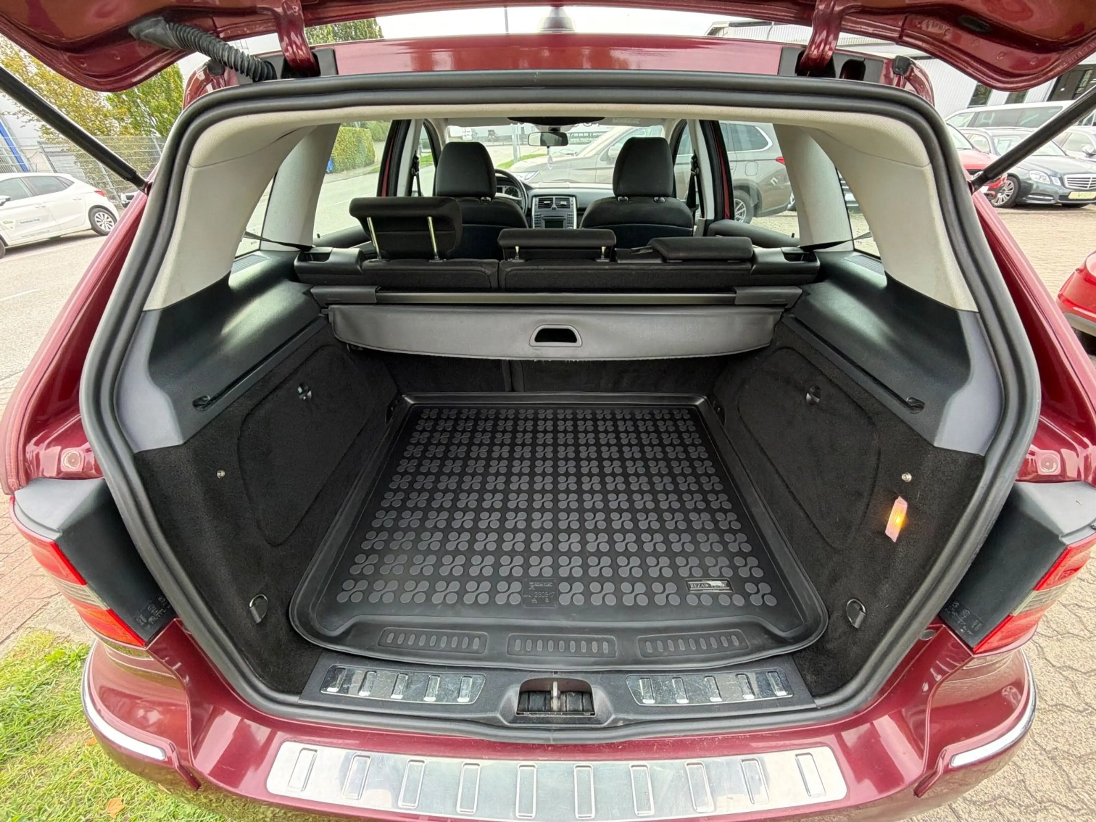 Mercedes-Benz B 200 AHK/TEMP/SHZ — photo 8
