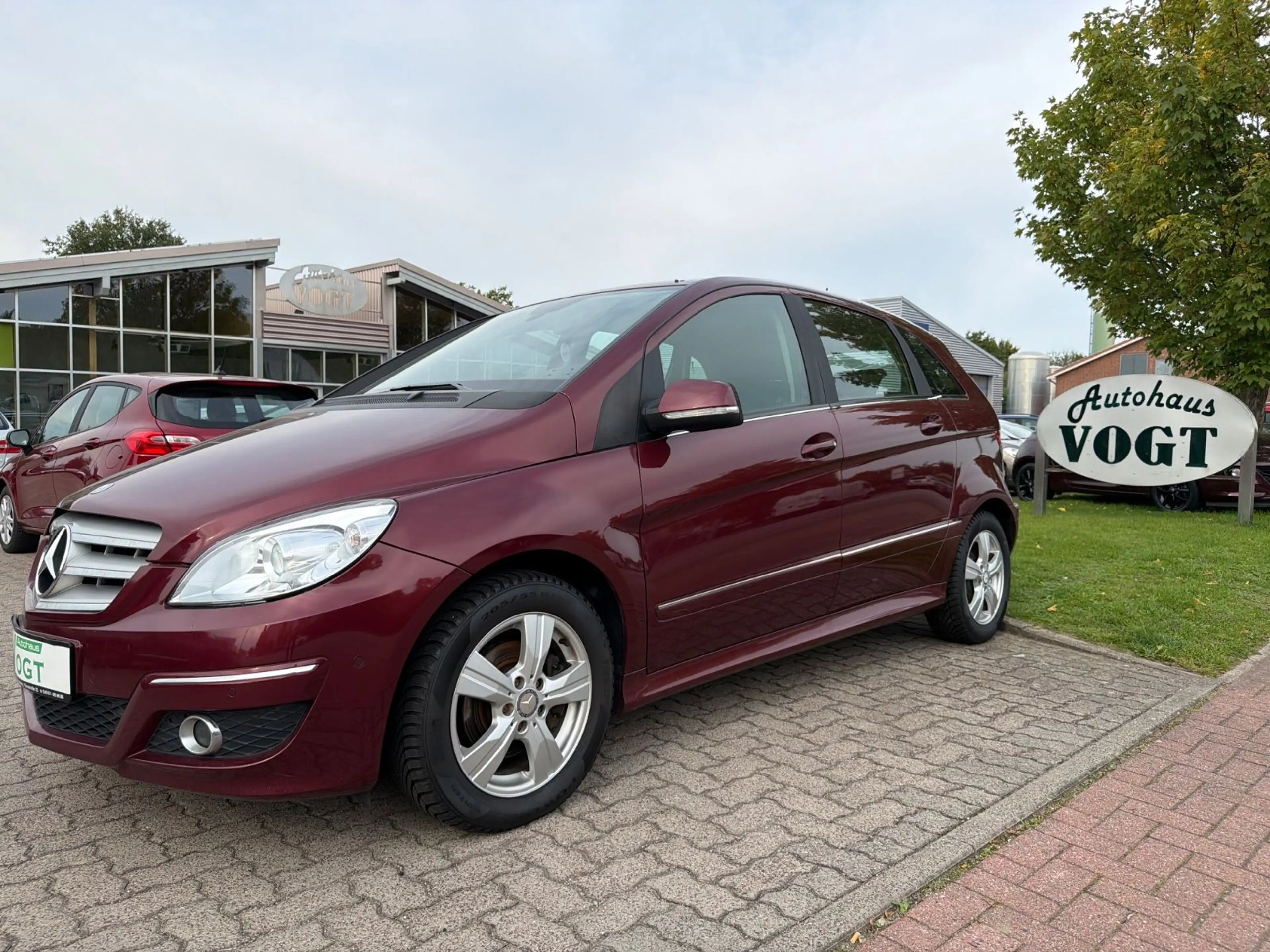 Mercedes-Benz B 200 AHK/TEMP/SHZ