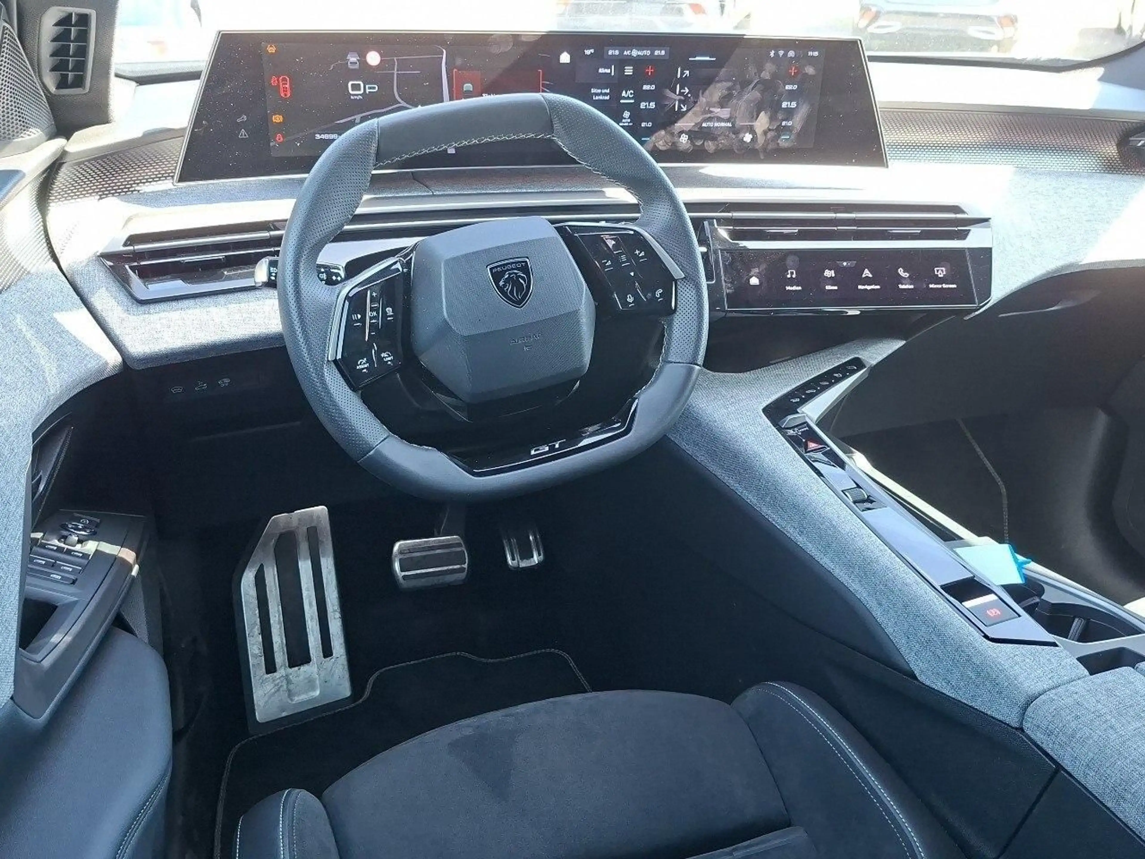 Peugeot 3008 GT, Hybrid 145 E-DCS6,SHZ, Matrix LED — photo 8