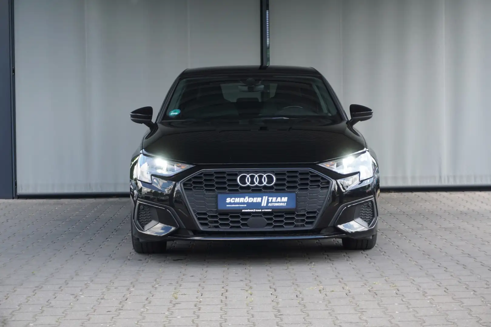 Audi A3 Sportback 40 TFSI e Navi Virtual plus SHZ Nero - 2