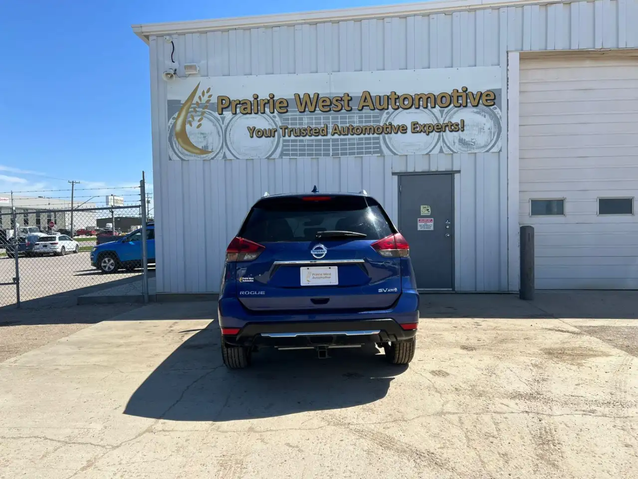 Nissan Rogue снимка Nissan Rogue