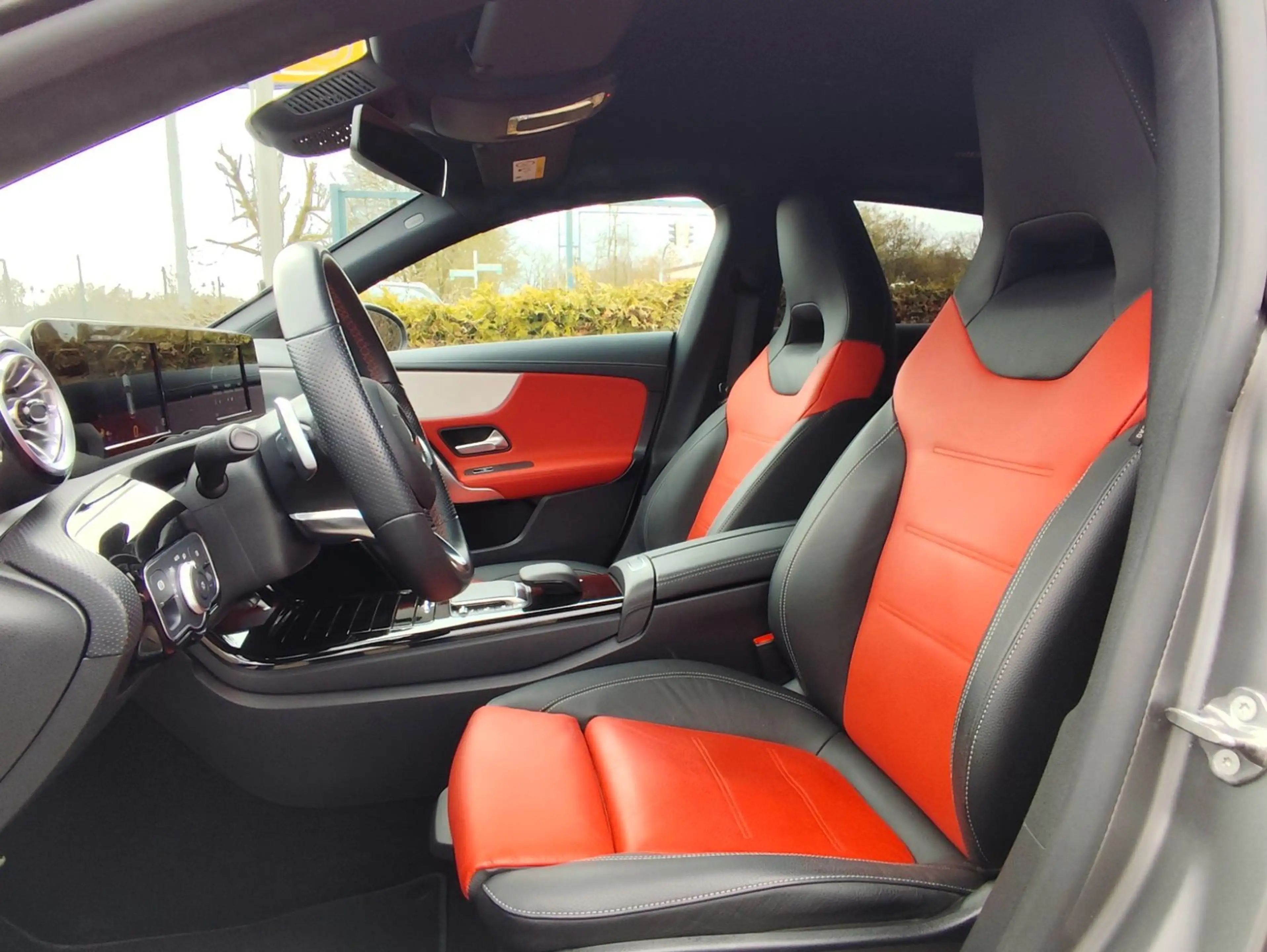 Mercedes-Benz CLA 220 CLA 220d Aut. Shooting Brake AMG LINE — photo 11