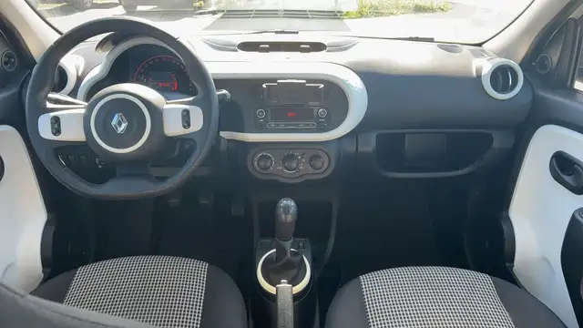 Renault Twingo view 11