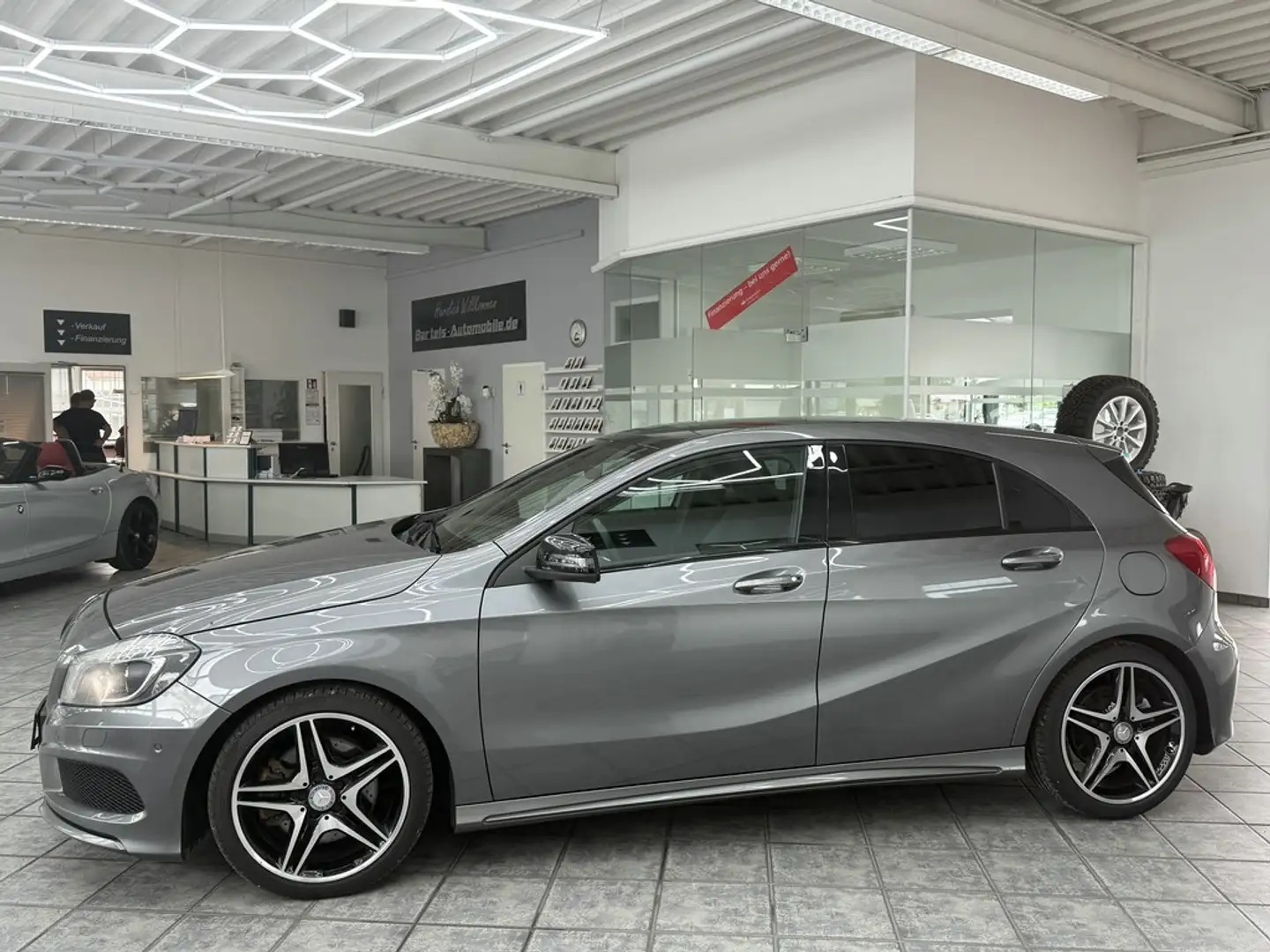Mercedes-Benz A 220 CDI BE AMG-Line, Leder, Panorama, Navi, 7G Grey - 2