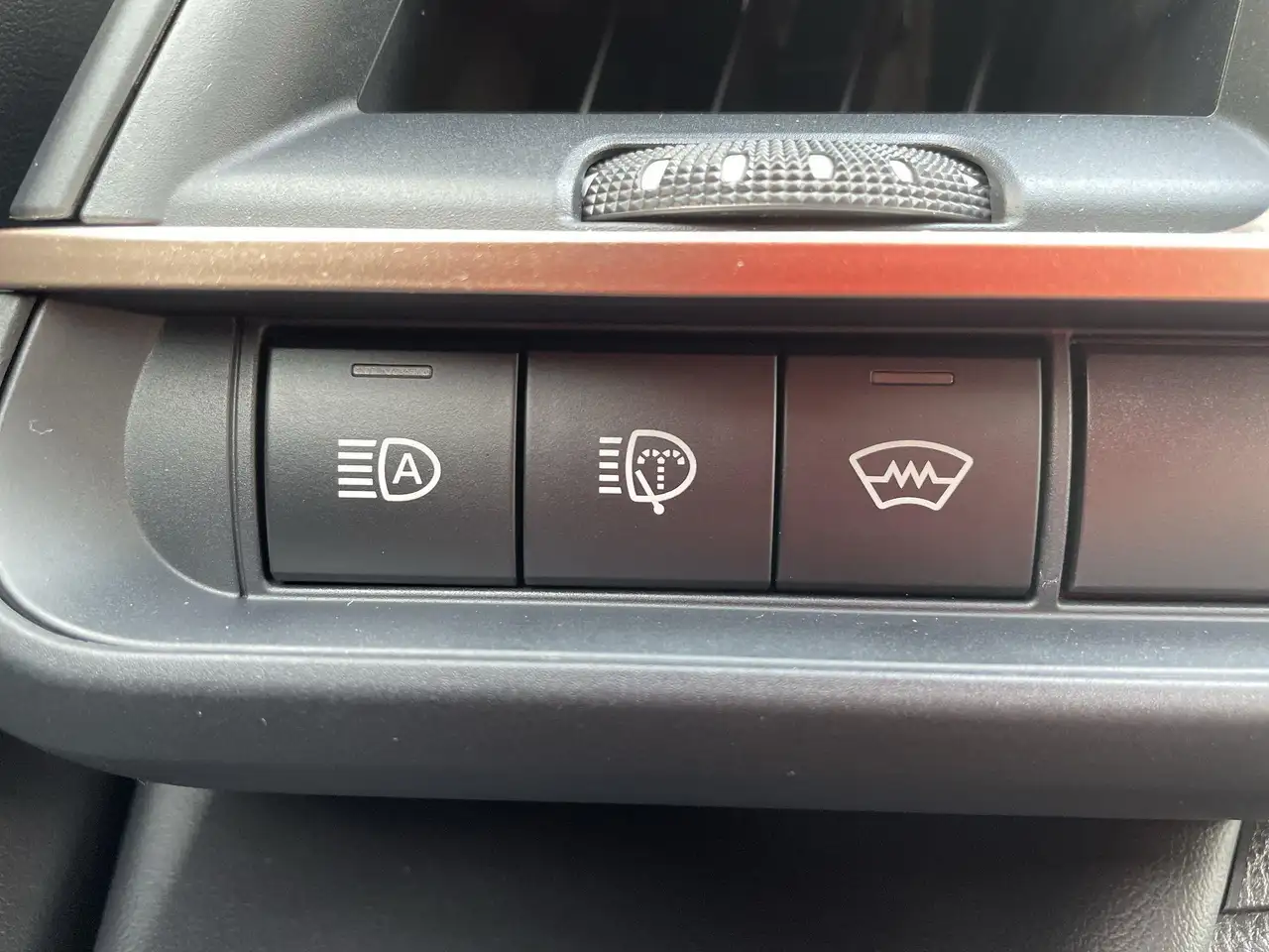 Toyota Crown снимка Toyota Crown