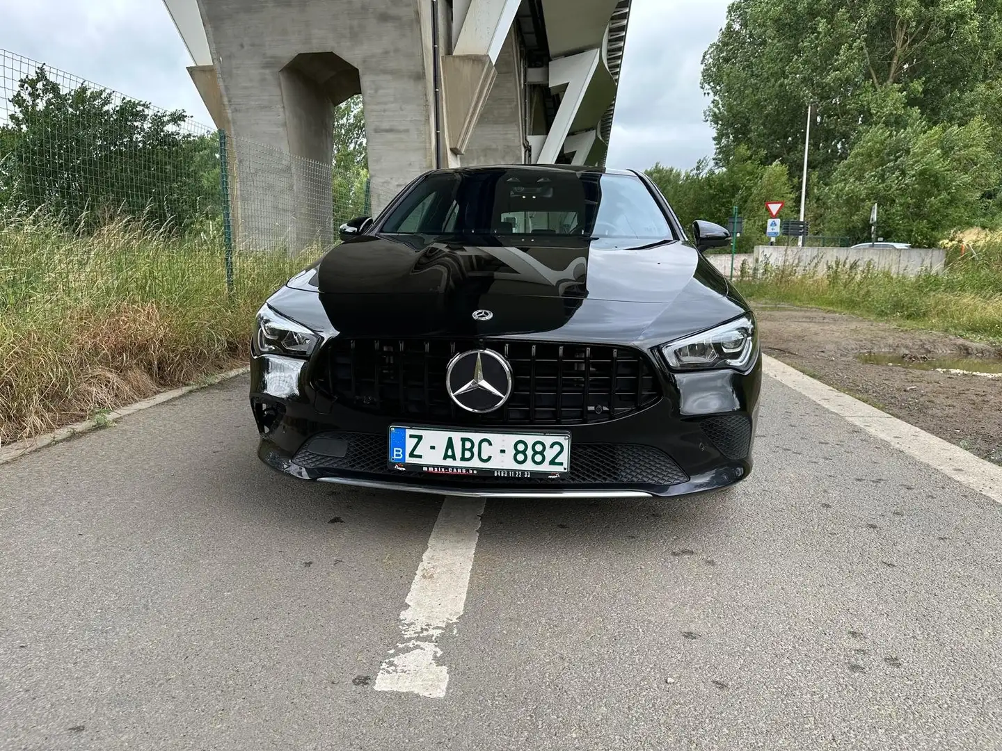 Mercedes-Benz CLA 200 CLA 200d Shooting Brake automat cuir- Accidente Zwart - 2