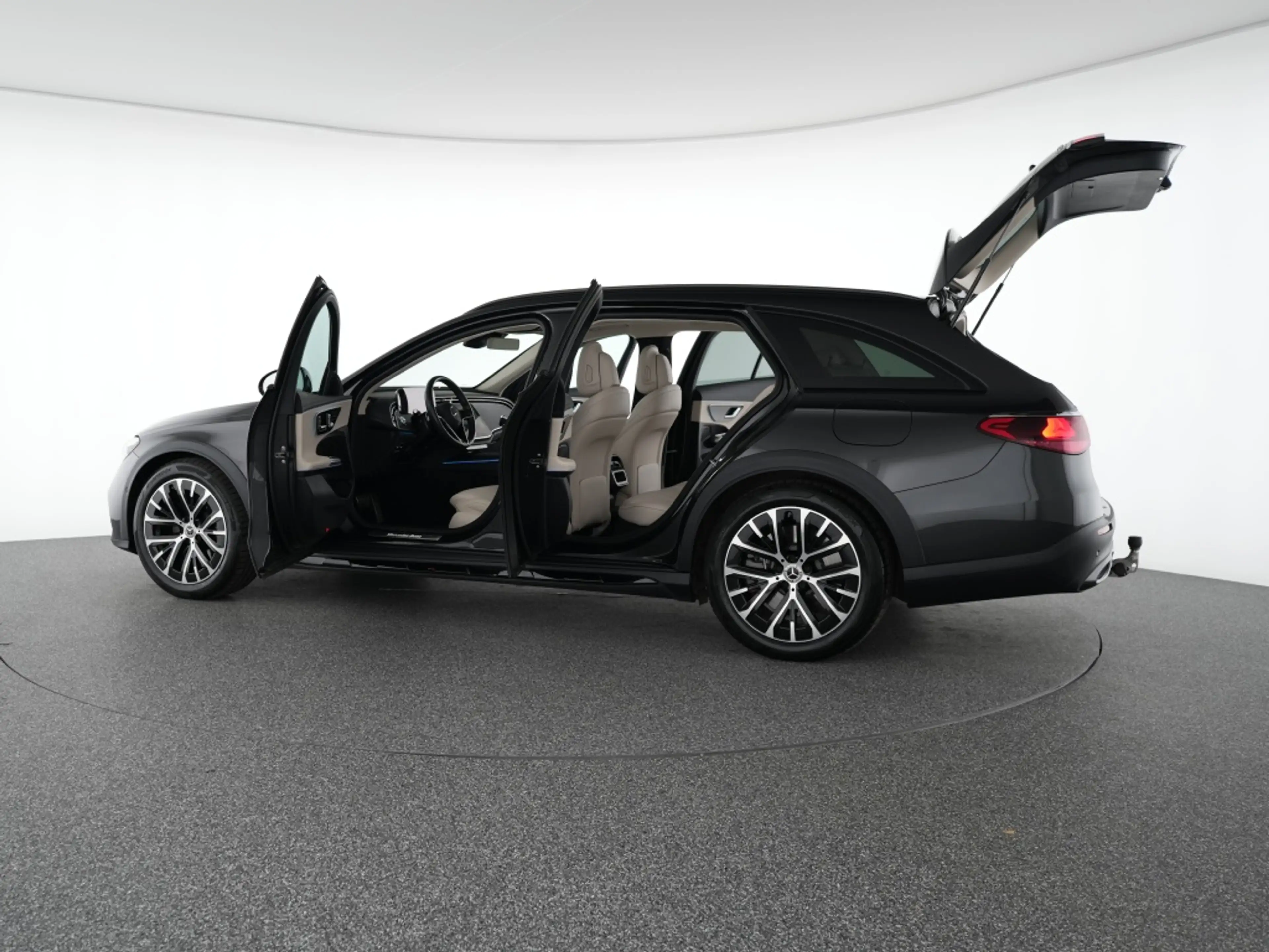 Mercedes-Benz E 300 de 4M T Avantgarde Advanced+ Night Pano Digital — photo 14