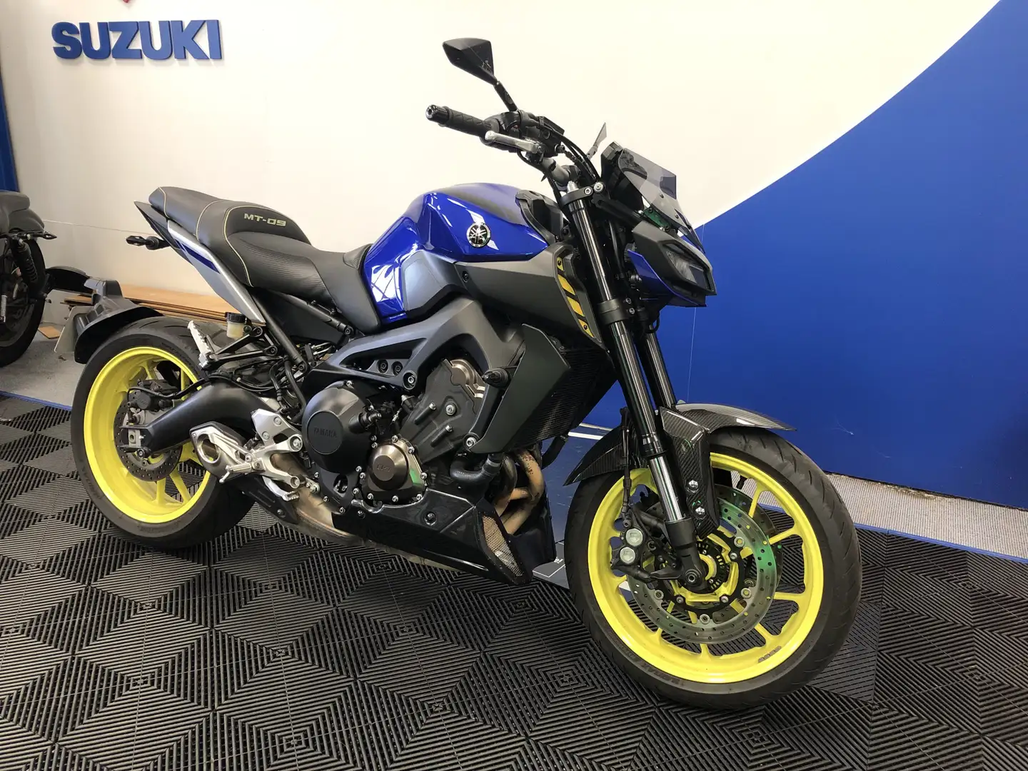 Yamaha MT-09 Bleu - 1