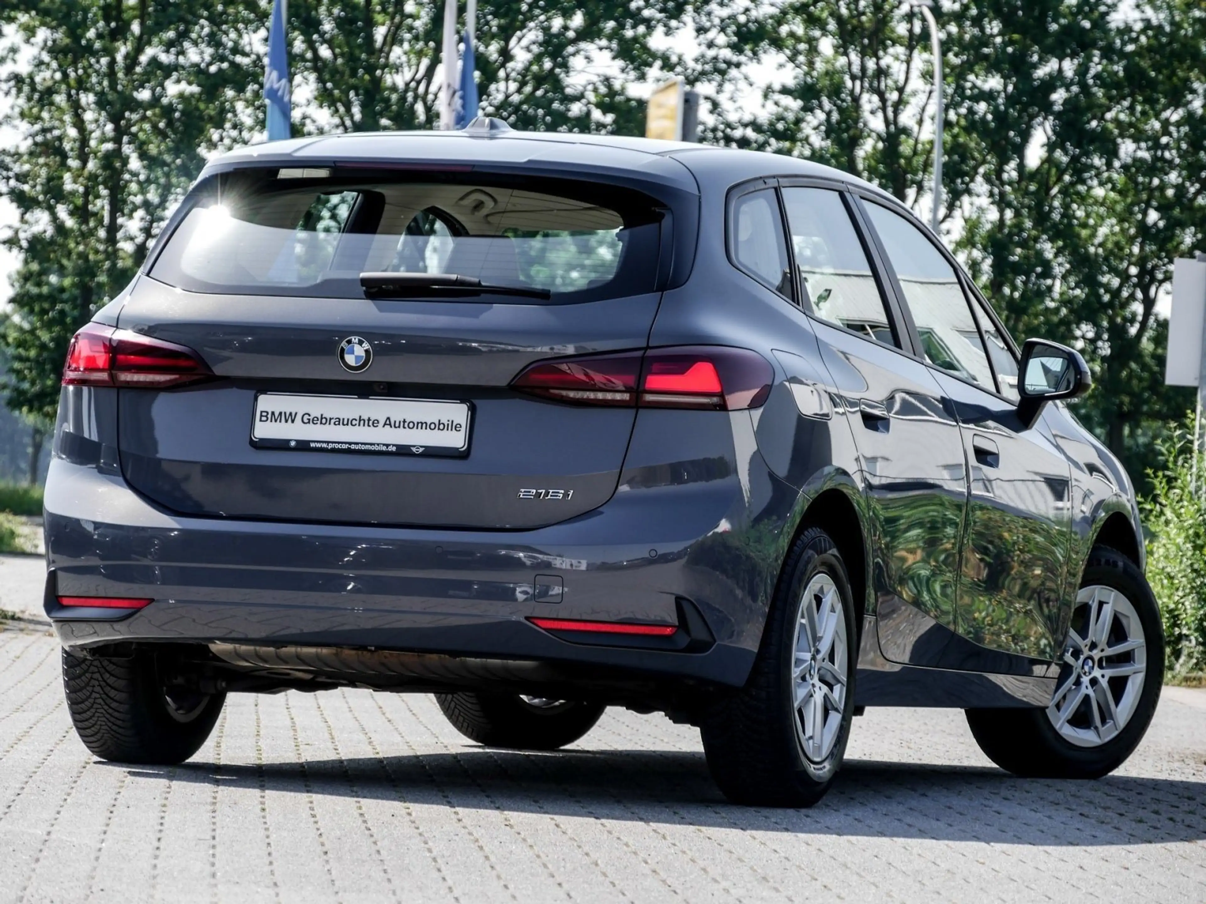 BMW 216 i AHK RFK LED Sound Syst. PDC V+H DAB Klima — photo 2