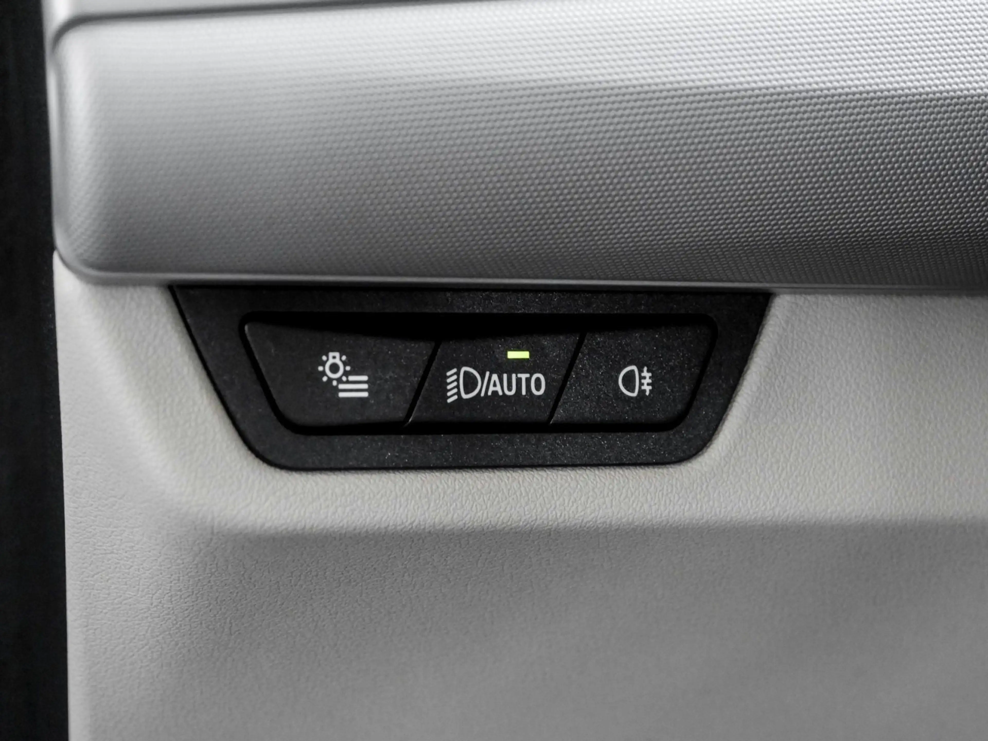 BMW 216 i AHK RFK LED Sound Syst. PDC V+H DAB Klima — photo 14
