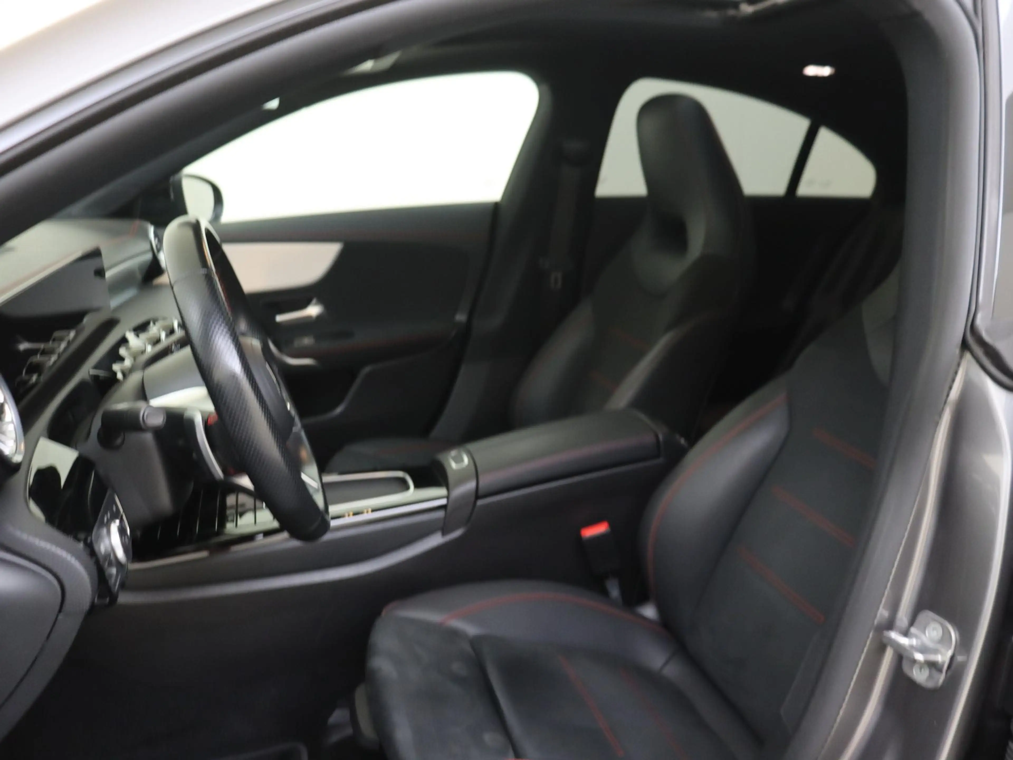 Mercedes-Benz CLA 250 e AMG Line Facelift /Panoramadak /Night-Pakket /19 — photo 3