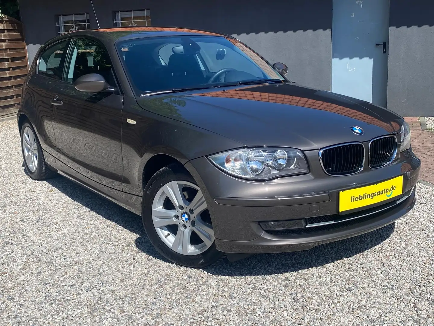 BMW 116 d Tempomat PDC Klimaautomatik Sitzhzg. - 2