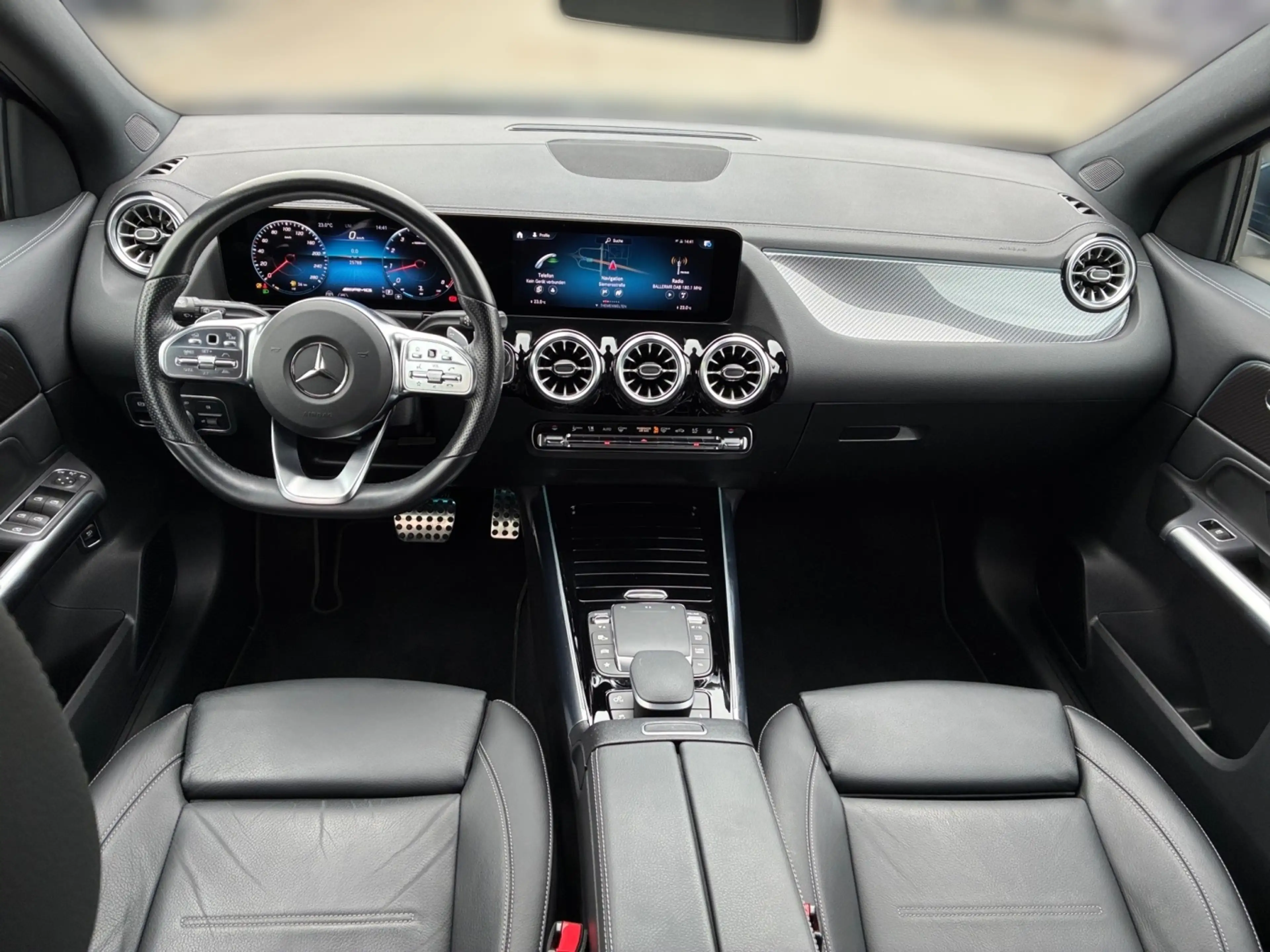 Mercedes-Benz GLA 35 AMG AMG GLA 35 4MATIC Multibeam*StandHz*360 — photo 11