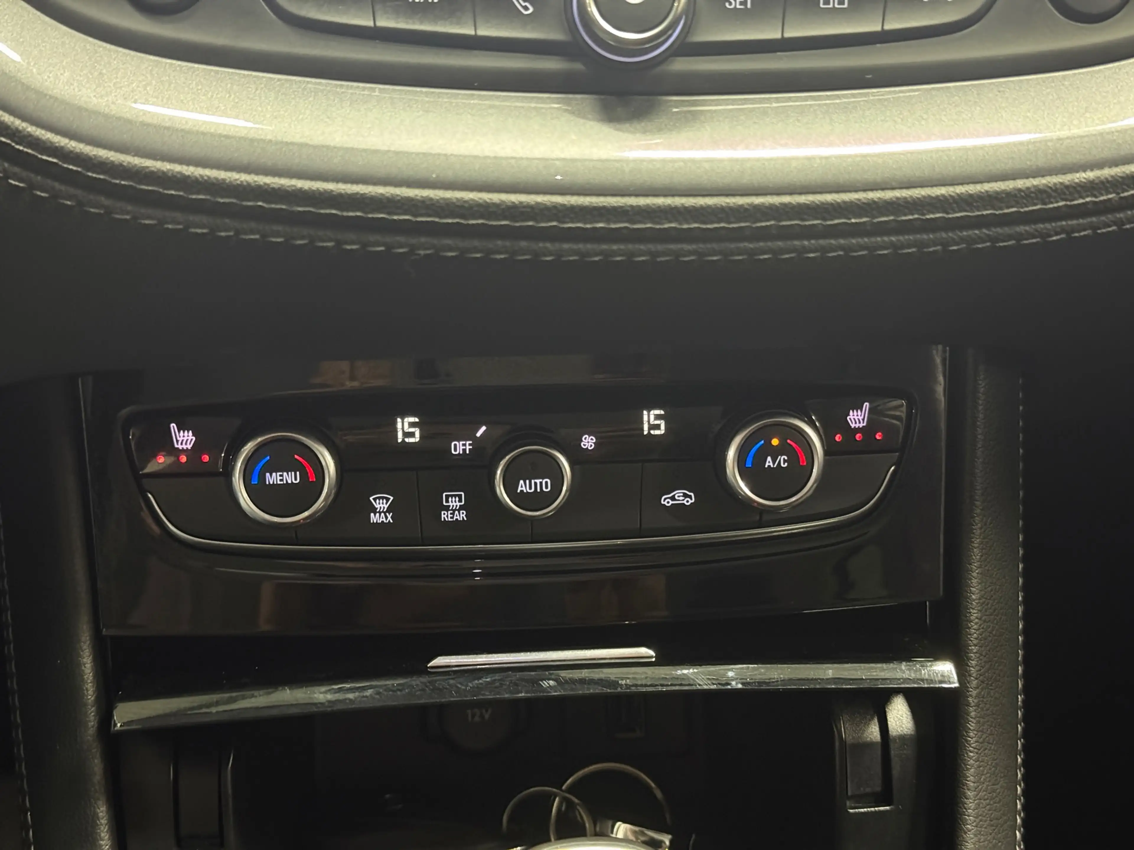 Opel Grandland X 1.2 Turbo Business Executive Aut.|Trekhaak|NAP| Na — photo 34