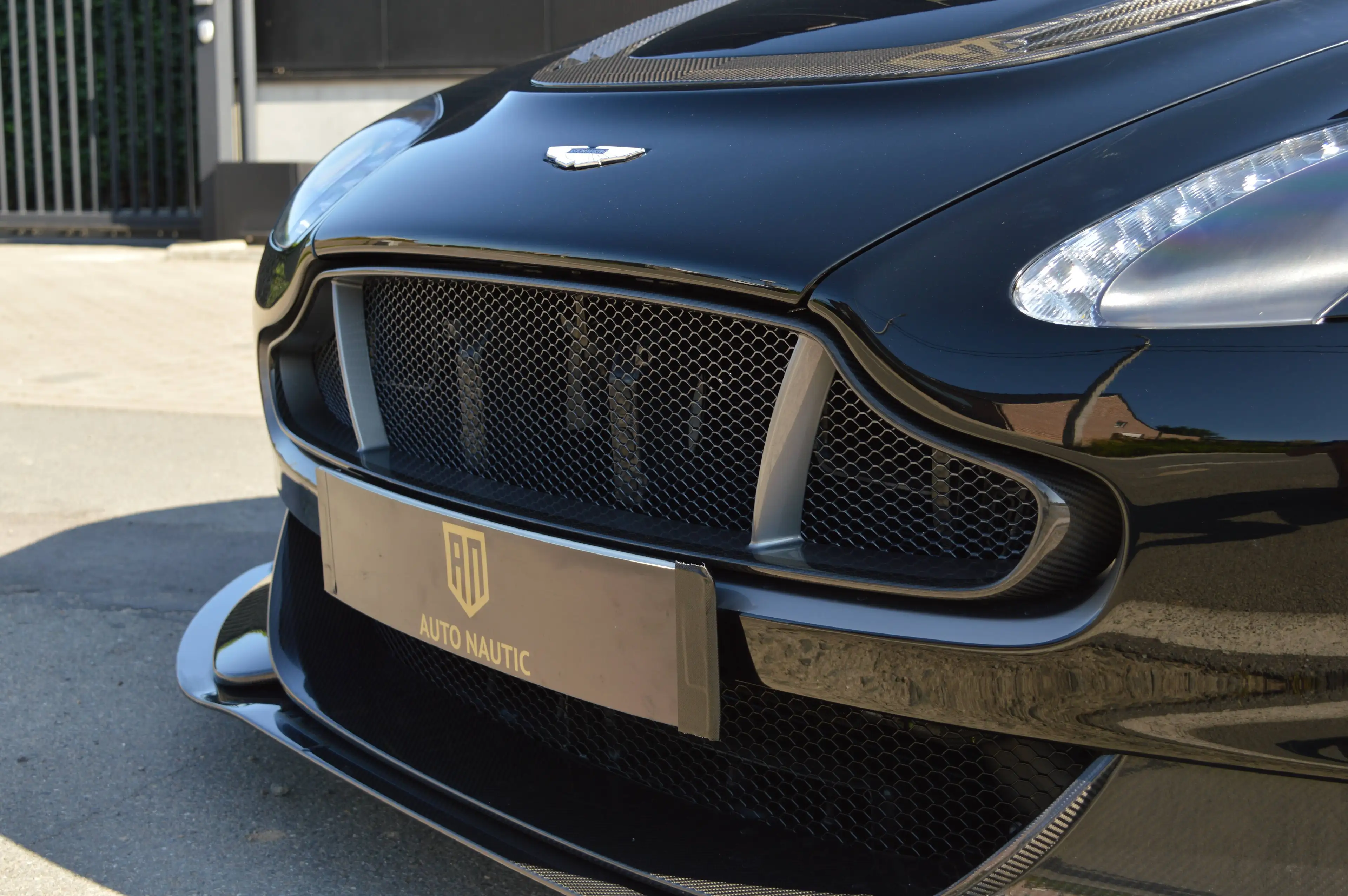 Aston Martin Vantage GT12 5.9i V12 Sportshift III - NEW - 1 of 100 !! — photo 11
