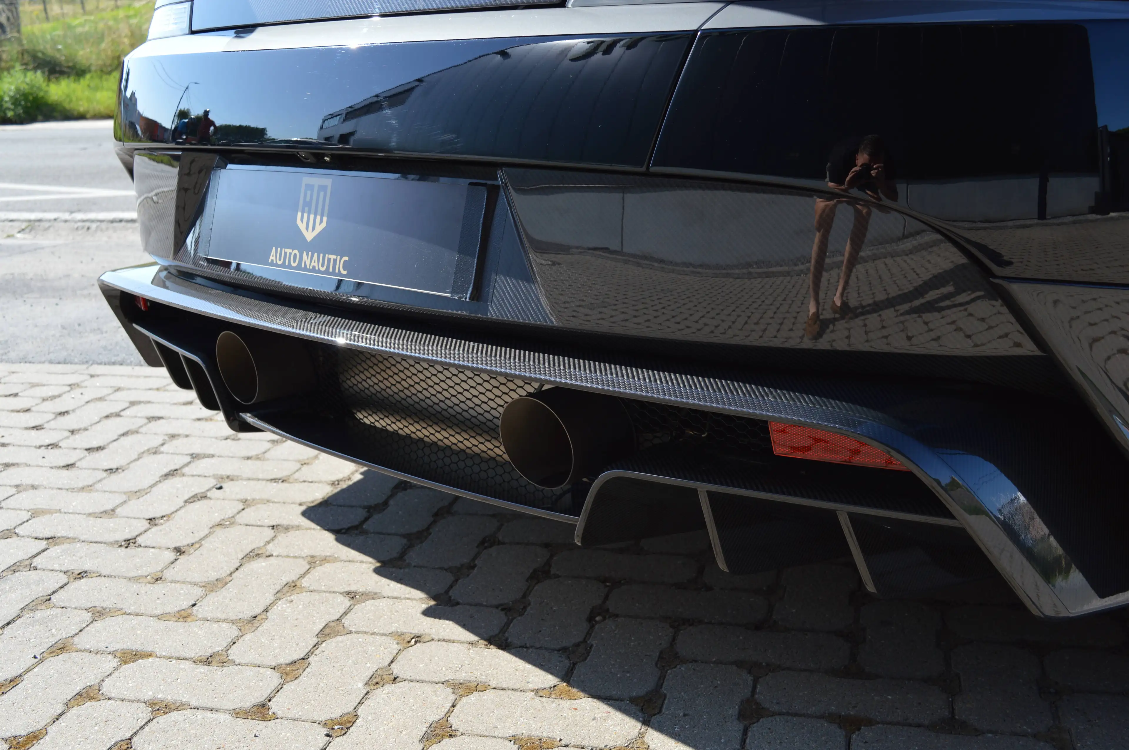 Aston Martin Vantage GT12 5.9i V12 Sportshift III - NEW - 1 of 100 !! — photo 6