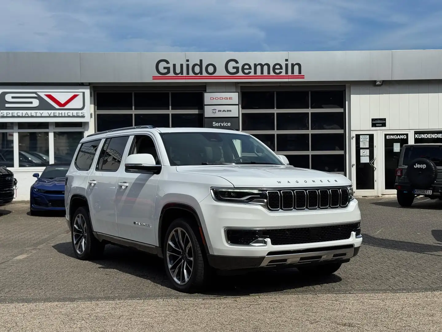 Jeep Wagoneer Series III 5.7 V8 HEMI eTorque, SER, TV Білий - 1