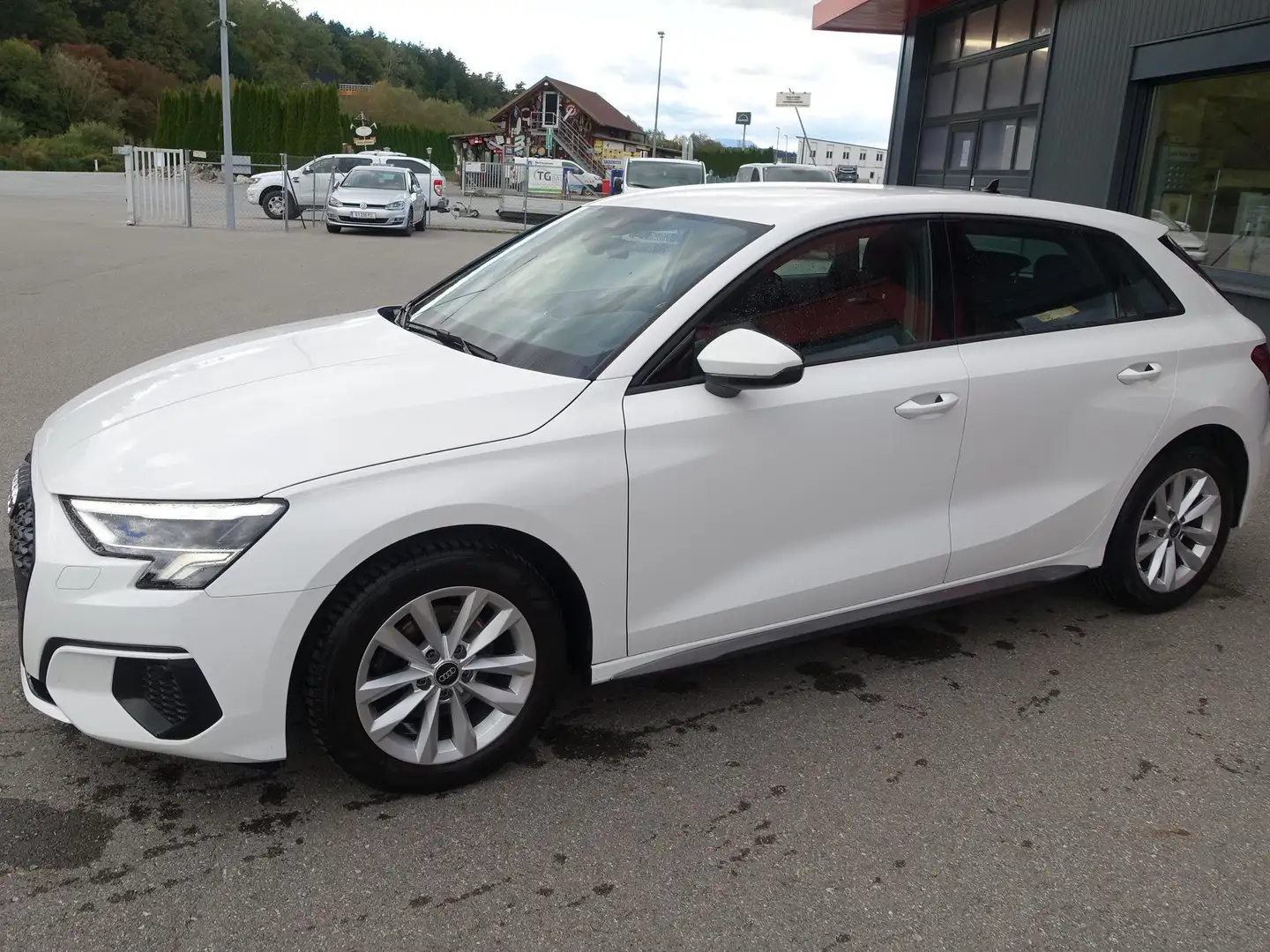 Audi A3 35 TFSI *LED*VIRTUAL*NAVI*AMBIENTE* Weiß - 2