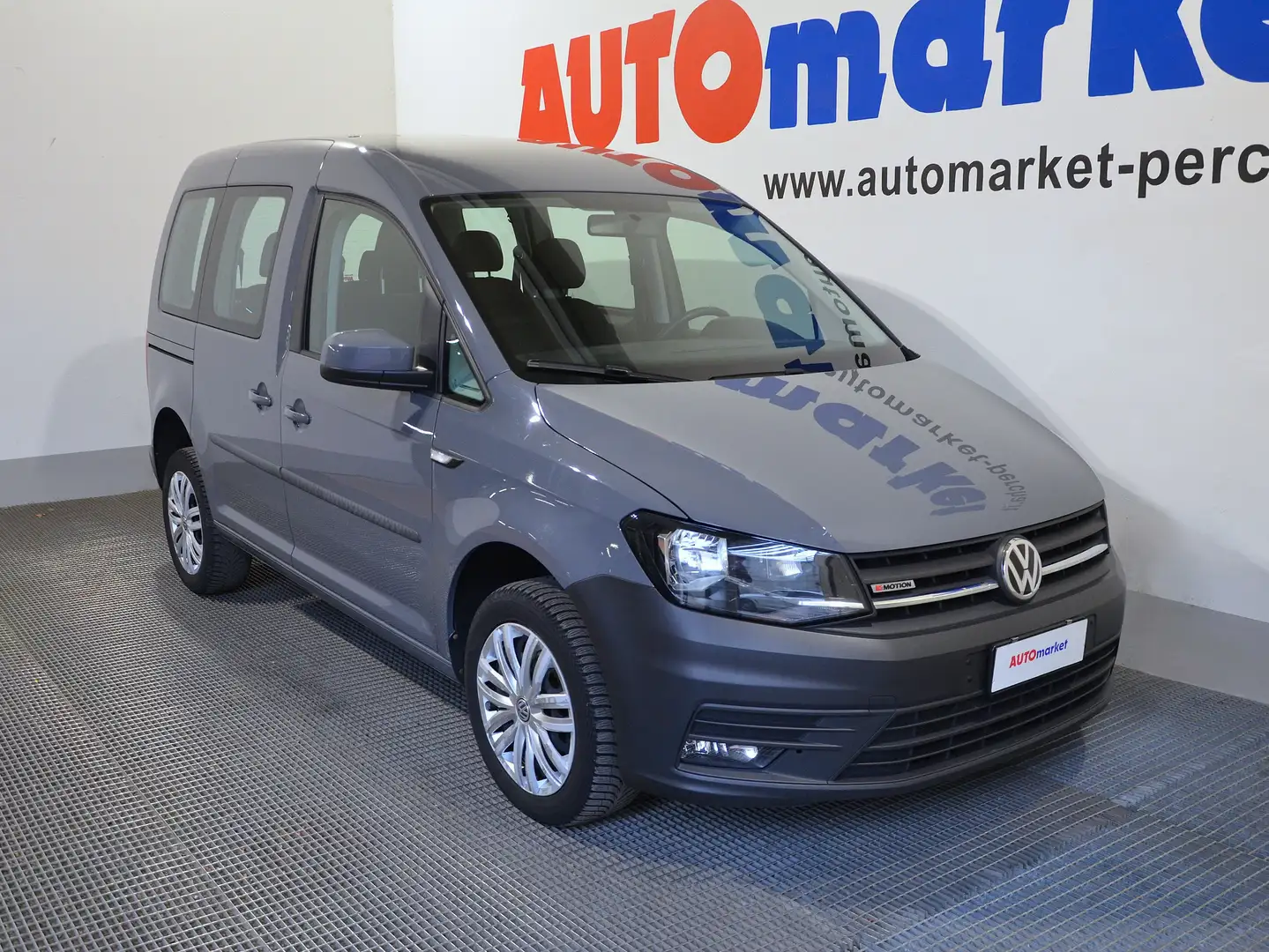 Volkswagen Caddy 2.0 TDI 4MOTION TRENDLINE Gris - 2
