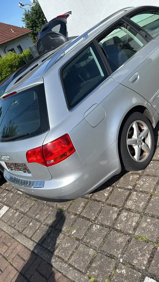 Audi A4 Avant 2.0 TDI DPF - 1