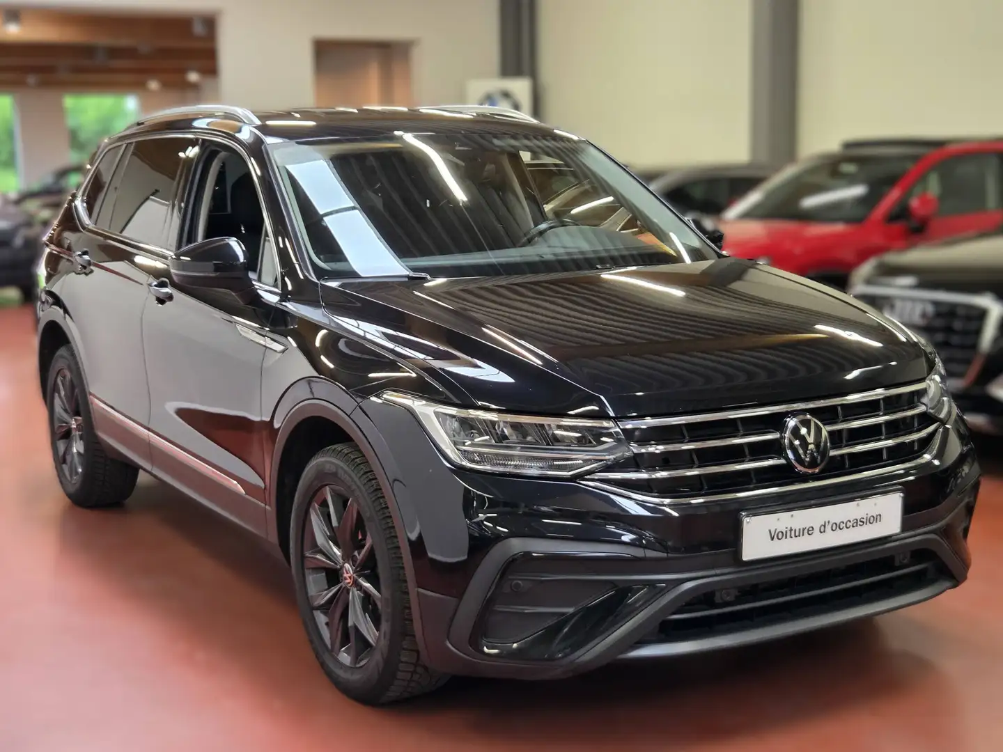 VOLKSWAGEN Tiguan