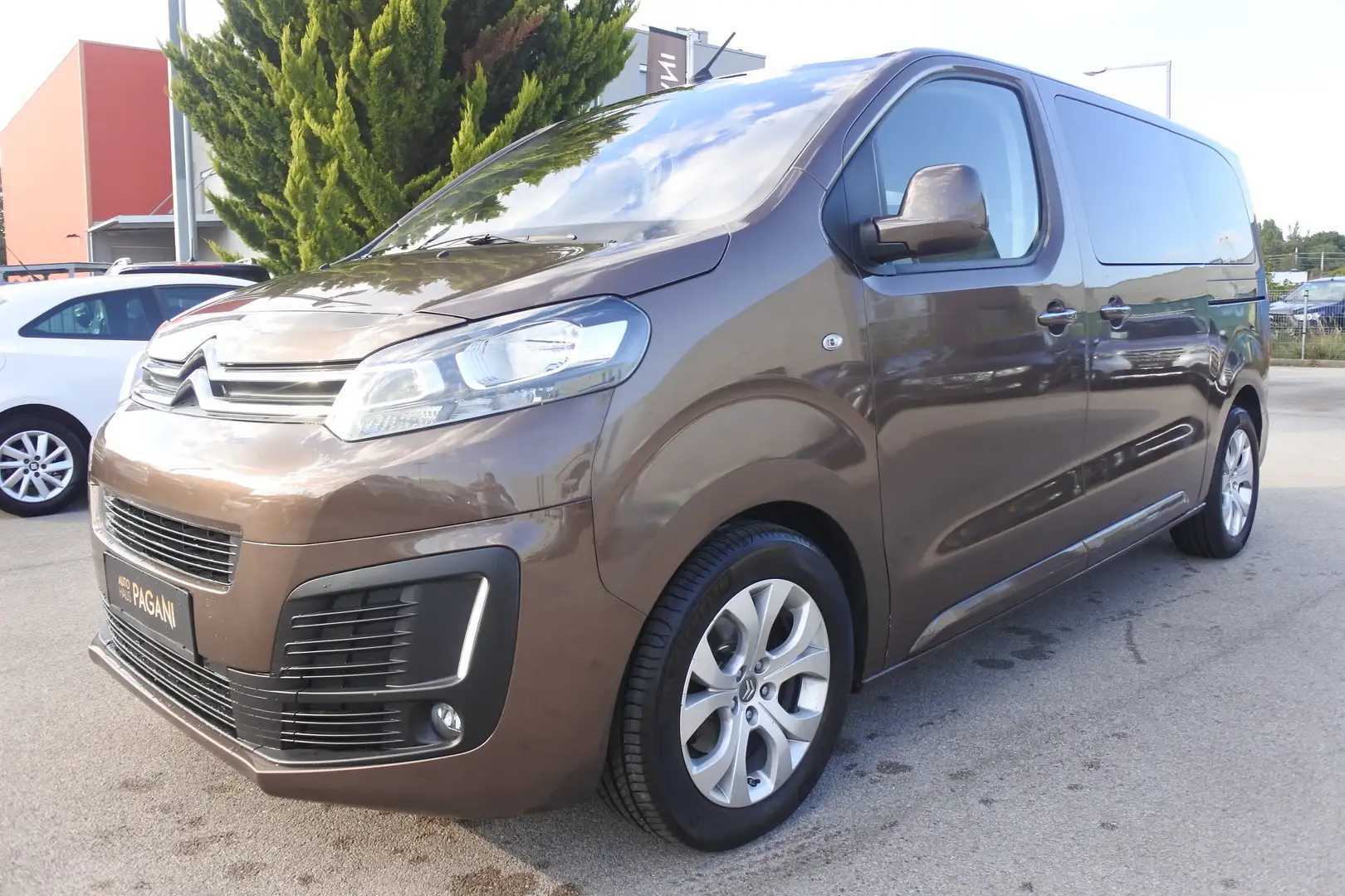 Citroen Spacetourer Spacetourer BlueHDI 150 Business/8SITZE/NAVI/AHK Brun - 1