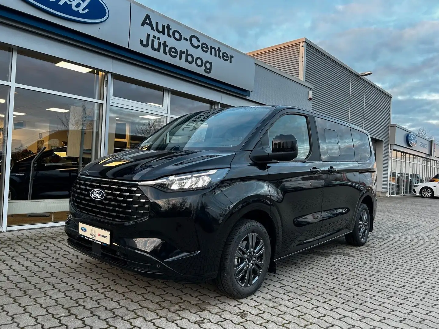 Ford Tourneo Custom L1 340 Plug-in Hybrid*B&O* Schwarz - 2